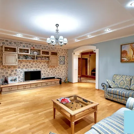 Apartment Akademicheskaja 17